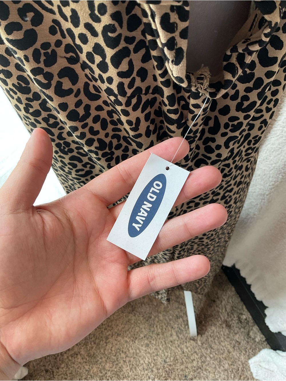 Old Navy Leopard Print Midi Dress in Tan and Black - Picture 3 of 7